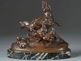 bronze statue of a pheasant shooting a pheasant on a marble base