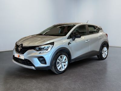 the new renault c - hr suv is parked in a showroom