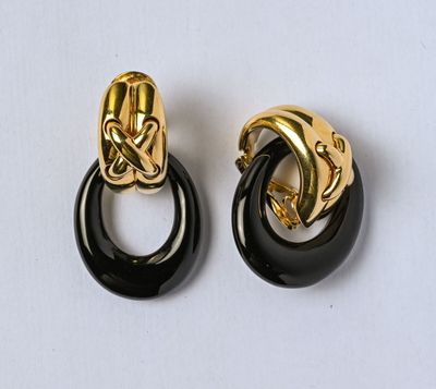 CHAUMET : Paire de clips d'oreilles en or jaune 18K (750/oo)…