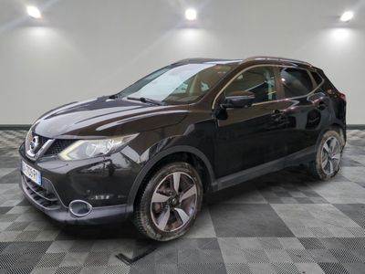 nissan qx - v in a showroom with a checkered floor