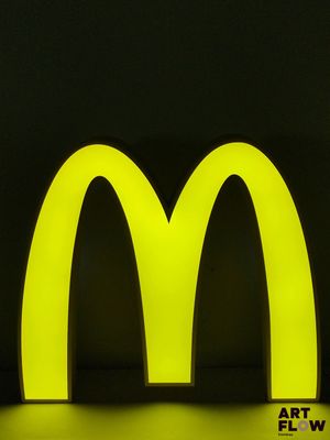 Caisson lumineux Mc Donald's Dimensions : 49 x 55 cm