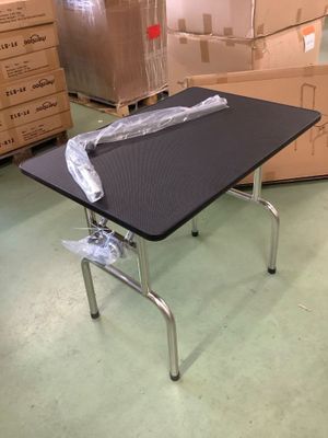 1 table de toilettage de la marque Shernboa Modèle FT-812. - Photo 1