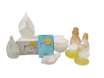 Lot d'articles de décoration relatifs à l'univers de la parf…