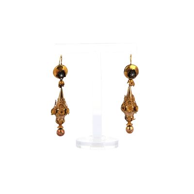 Travail du XIXe siècle Paire de boucles d’oreilles en or jau…