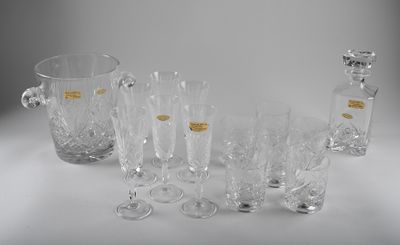 Valery KLEIN à Baccarat Un seau à champagne, une carafe, six… - Photo 1