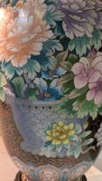 Paire de lampes à fût globulaire en bronze émaillé cloisonné… (photo 2)