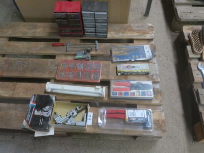 Affuteur de forêt, 1 pince à dénuder, 1 pince à riveter, pet… - Photo 1