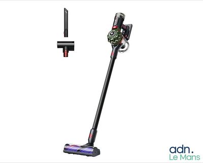 gros plan d'un aspirateur auquel est attaché un cordon
