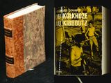 deux livres posés côte à côte sur une table
