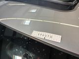 a sticker on the hood of a car that says vypauto