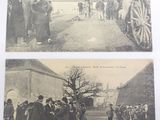 deux vieilles photos en noir et blanc montrant des personnes debout devant un immeuble