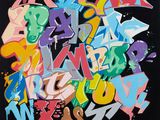 peinture représentant un ensemble de lettres de graffiti sur fond noir