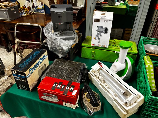Lot de petits électroménagers, hachoir manuel en fonte, hachoir S...