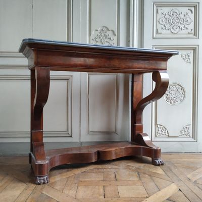 Console en acajou et placage d'acajou, époque Restauration O…