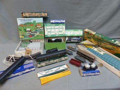 Grand Lot De Rails Hornby Meccano Et Divers Accessoires – Occasion