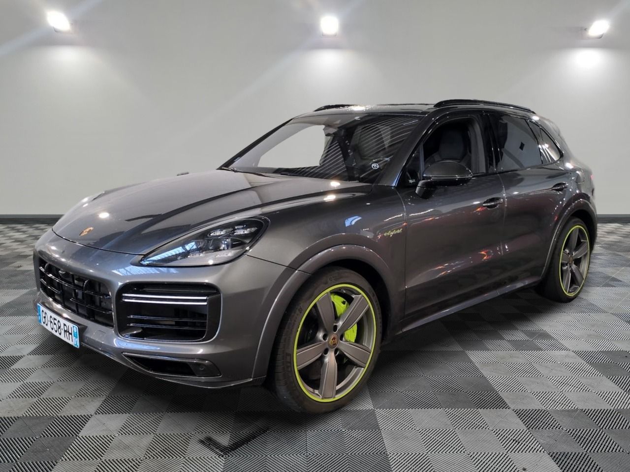 Porsche Cayenne E-Hybrid 4.0 V8 680 CH Turbo S - 2021 - Fuite boîte