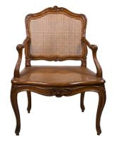 Chaise « À la Reine » en bois sculpté avec assise en osier. (photo 2)