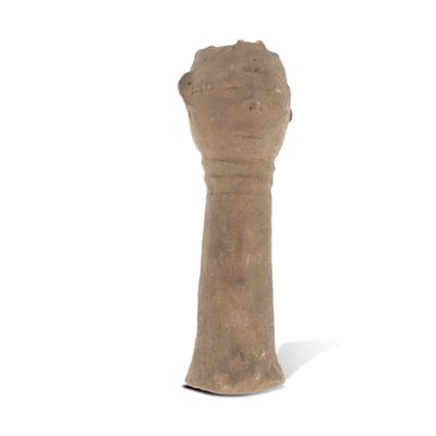 PEUPLE KRINJABO Buste funéraire en terre cuite Accidents et …