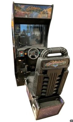 une console de jeux vidéo posée sur une table