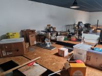 1 table mange-debout, piétement en métal chromé, plateau ron… (photo 2)