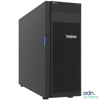 une tour d'ordinateur de bureau noire portant l'inscription « lenovom »