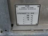 a sign on the side of a building that says sem