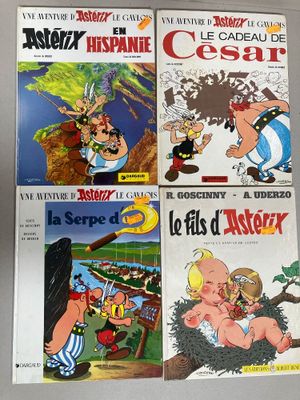 trois bandes dessinées tirées des aventures d'Astérix et d'Astérix, dont les aventures d'Astérix