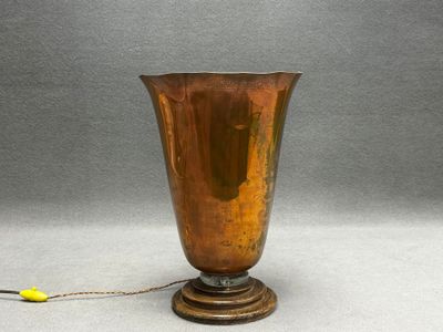 Lampe cornet Art déco en laiton.