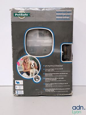 a box with a picture of a dog inside of it
