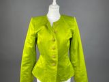 une veste vert citron sur un mannequin, un mannequin, un mannequin, un mannequin, un mannequin, un mannequin, un mannequin, un mannequin, un mannequin, un mannequin