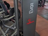 a machine that is sitting in the middle of a gym