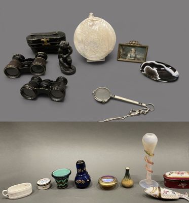many different items that are sitting on the table