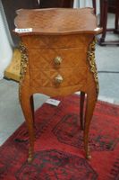 table de chevet en marqueterie - avec 2 tiroirs à l'avant et…