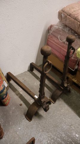 Paire de chenets en fonte 