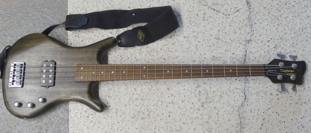 TANGLEWOOD Warrior II : guitare basse 