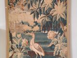 une image d'une tapisserie accrochée au mur d'une pièce
