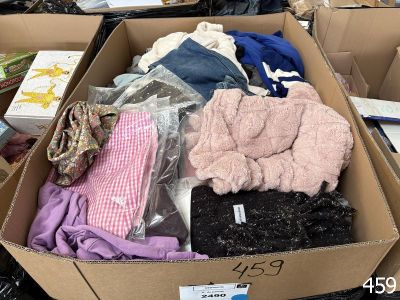 Box de vêtements - Photo 1