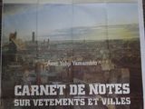 affiche française du film « Carnet de notes sur les vêtements et les villes »