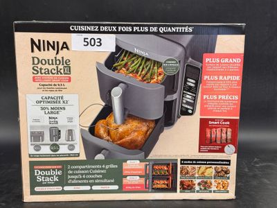 boîte de « Ninja Double Stacker » au poulet et aux haricots verts