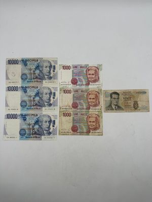 LOT DE BILLETS DE BANQUE Comprenant : 3 x 10 000 lires Itali…