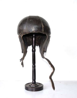 Aeronautique militaire. Casque de pilote de type Gueneau / A…