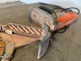 a small machine that is sitting on the floor