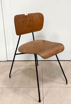 Robert MATHIEU ? Chaise de bureau en bois, piètement en méta…