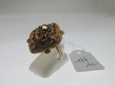 bague monture or 750°/°° granitée et sertie de pierres, bo… - Photo 1