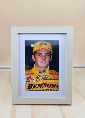 Formule 1 - Photo dédicacée et encadrée de Giancarlo Fisiche…