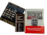 deux livres sur un fond blanc : l'un est un livre et l'autre est un livre