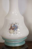 Paire de lampes à pétrole en opaline blanche et vert d'eau à… (photo 2)
