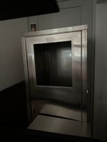 Un plan de travail inox et un meuble inox (photo 2)