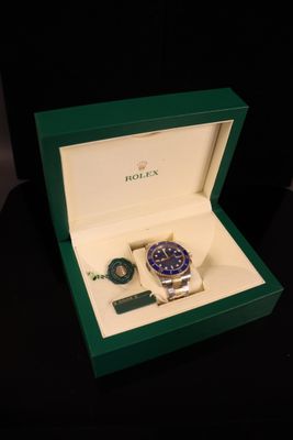 ROLEX. Montre chronomètre homme modèle Submariner. Boitier r…