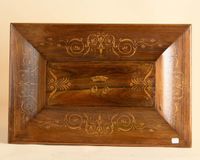 Grand coffret de forme tombeau en bois de placage à décor ma… (photo 2)